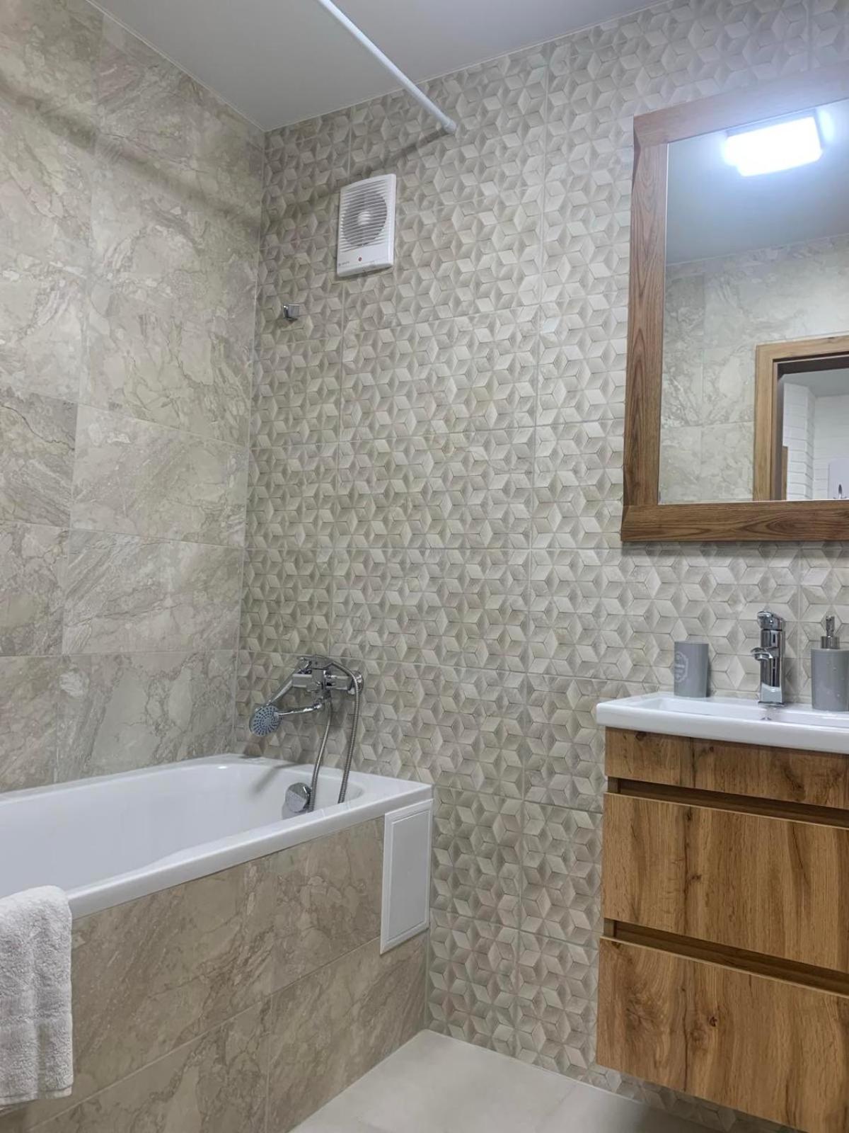 Dream Town Apartaments Біля Залізничного Вокзалу Lutsk Phòng bức ảnh