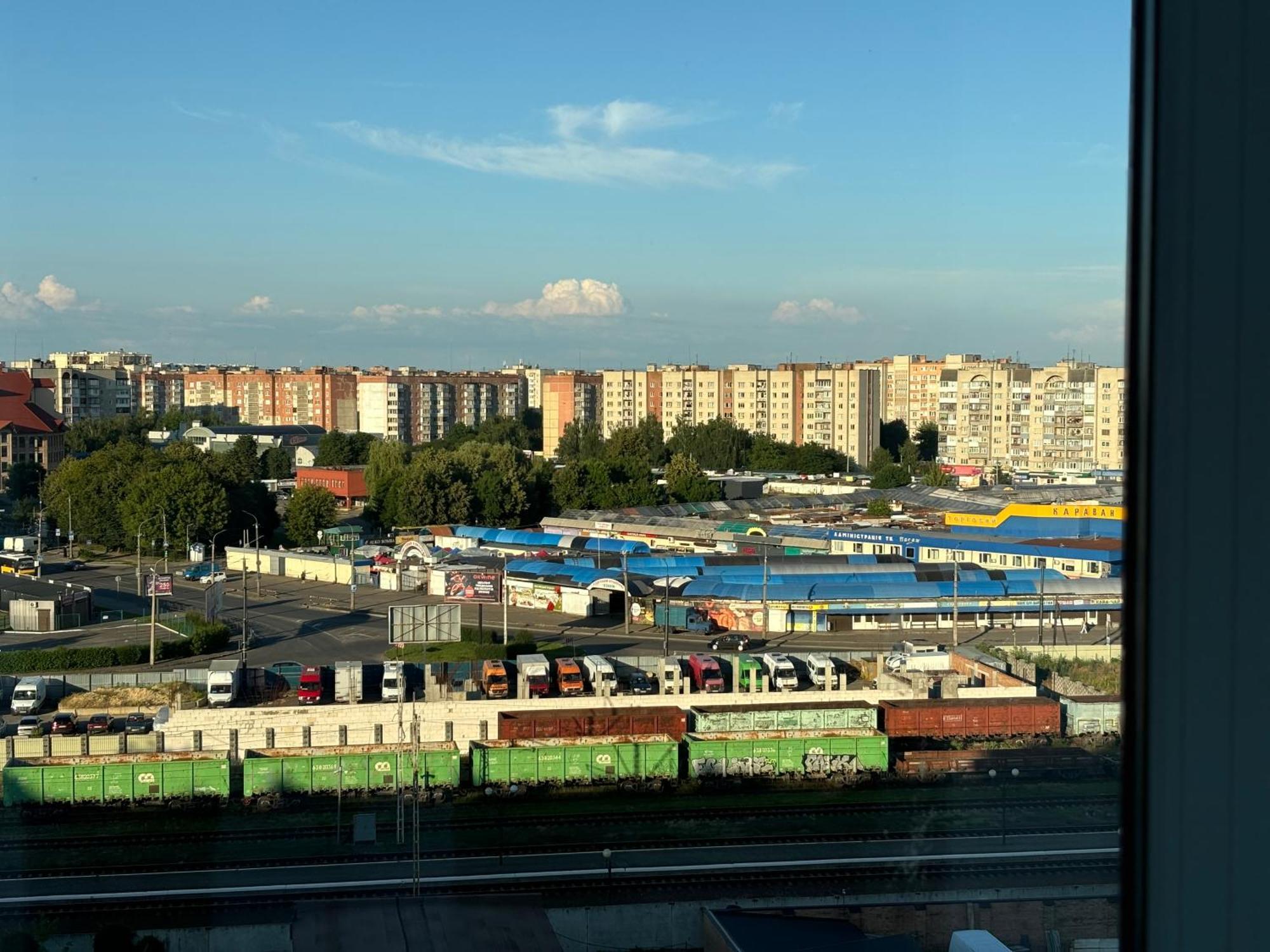 Dream Town Apartaments Біля Залізничного Вокзалу Lutsk Ngoại thất bức ảnh